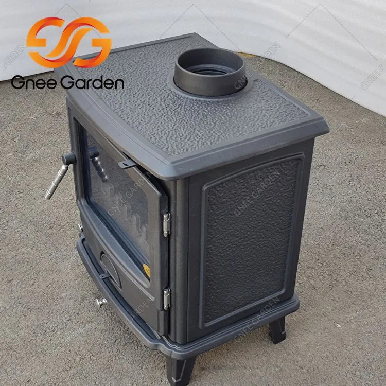 Lareira antiga em ferro fundido