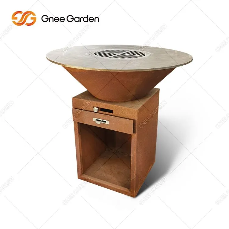 Churrasqueira para fogueira no quintal.