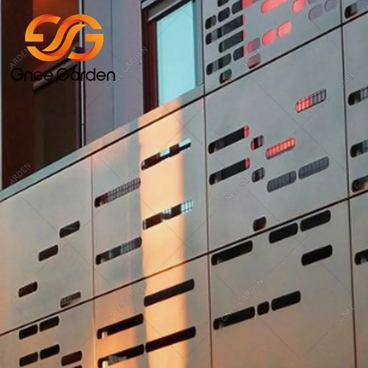 Fachada de painel metálico ondulado