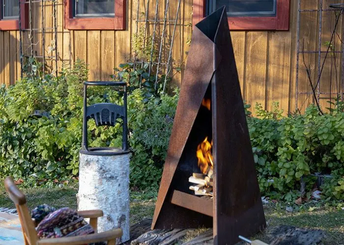 Fogão a lenha em aço Corten