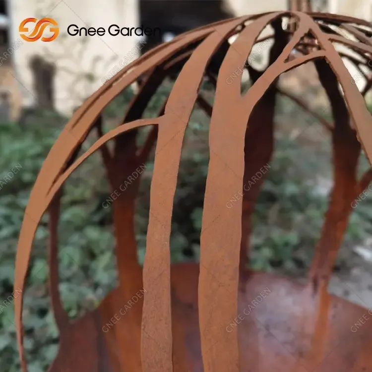 Elegante esfera de fogo de aço Corten para decoração do pátio