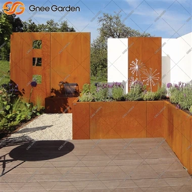 Espaços de jantar ao ar livre aprimorados por plantadores de corten