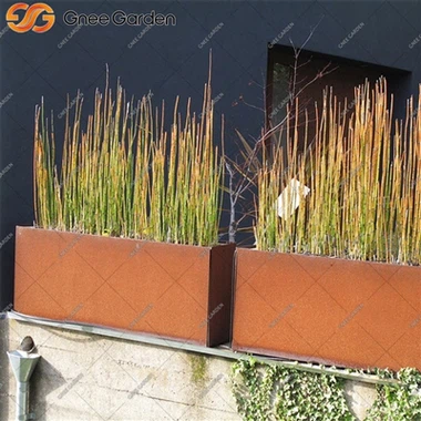 Design de entrada elegante com plantadores de corten