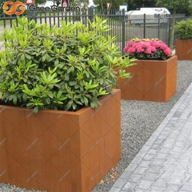 Corten Plantadores Modernos: Perfeito para pequenos jardins de pátio