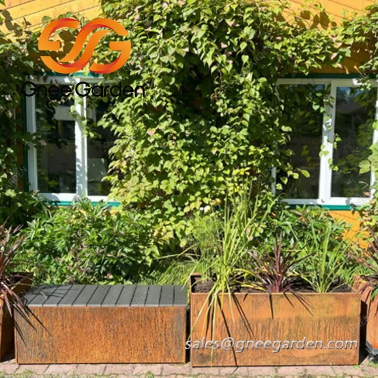 Resistência ao mobiliário urbano de aço